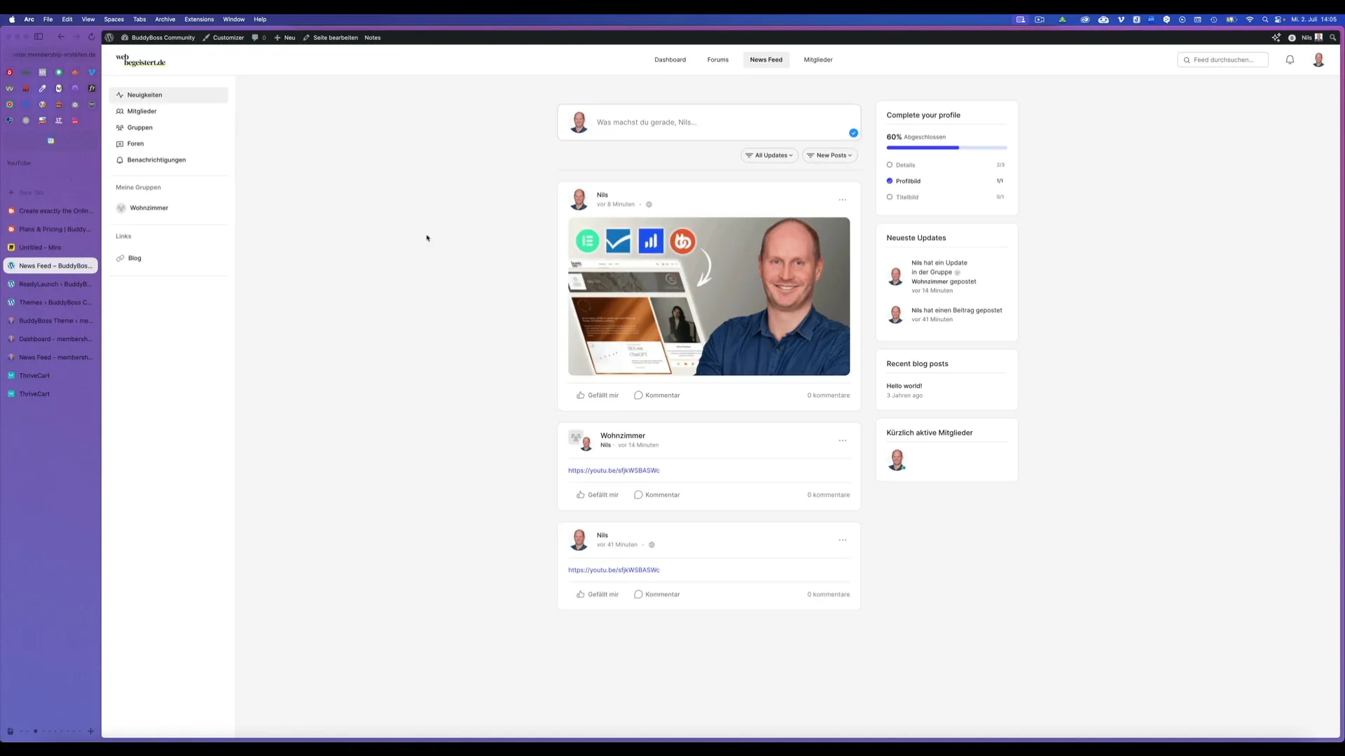 Übersicht der BuddyBoss Ready Launch Community mit Newsfeed, Foren und Gruppen