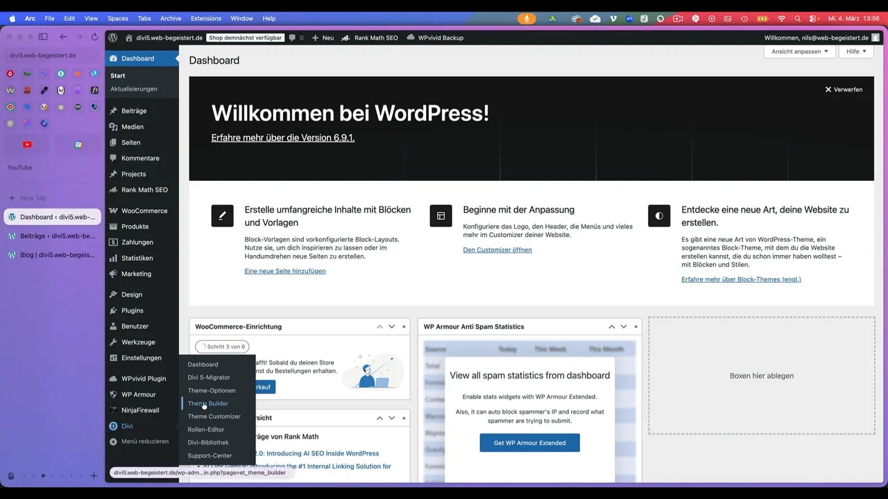 WordPress Dashboard mit geöffnetem Divi‑Menü und Auswahl 'Theme Builder'